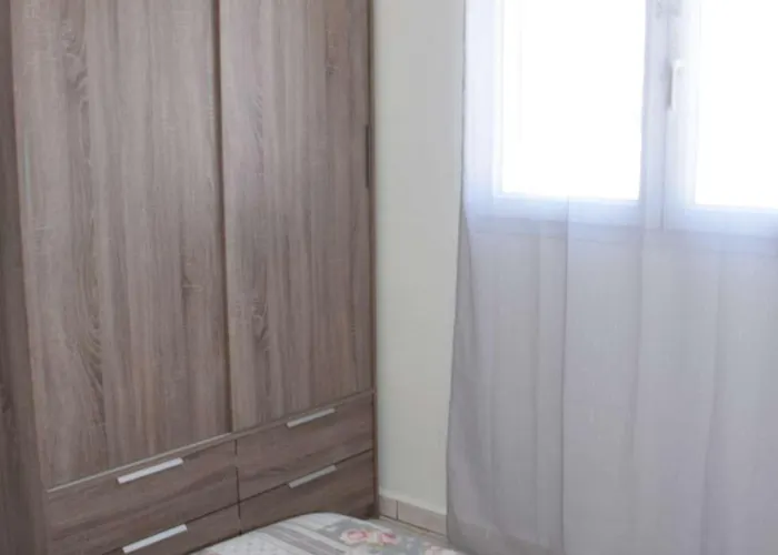 Lumineux Avec Clim, Terrasse Et Parking à - Fr-1-387-35 * Marseillan (Herault)