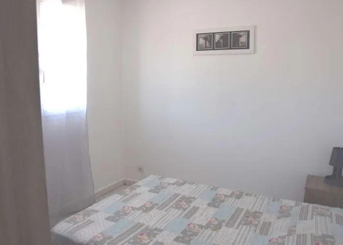 Lumineux Avec Clim, Terrasse Et Parking à - Fr-1-387-35